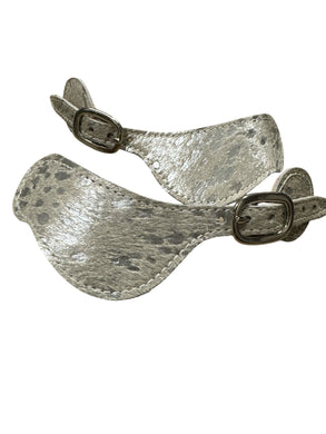 Cowhide hair on spur straps silver and white