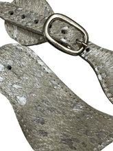 Cowhide hair on spur straps silver and white