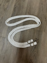 Basic flat loop rein in mule tape white