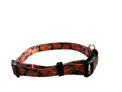 Sale L dog collar cheetah kisses